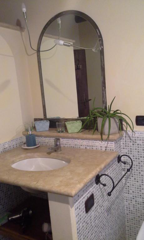 B&B Ai Tre Confini Monzambano Esterno foto