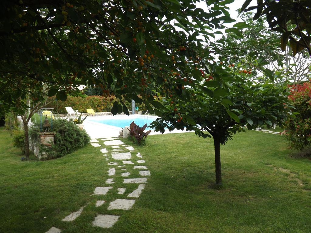 B&B Ai Tre Confini Monzambano Esterno foto