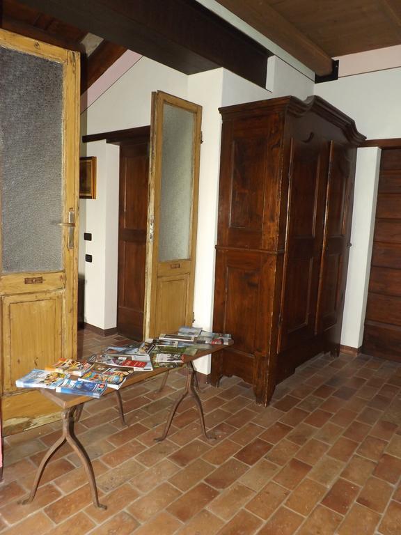 B&B Ai Tre Confini Monzambano Esterno foto