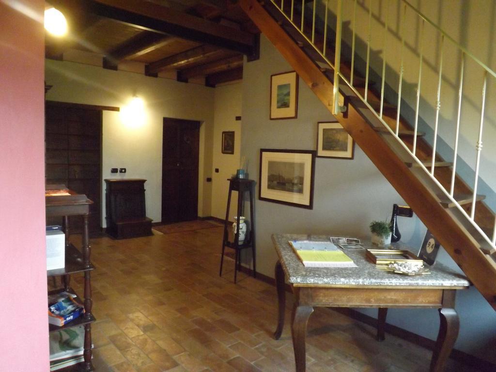 B&B Ai Tre Confini Monzambano Esterno foto